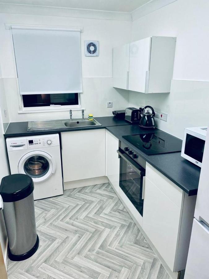 Modern 2 Bedroom Apartment With Free Parking Glasgow Dış mekan fotoğraf