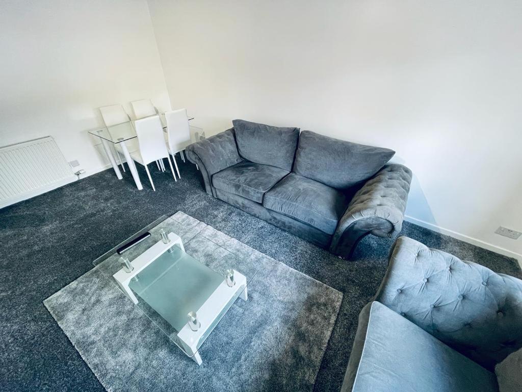 Modern 2 Bedroom Apartment With Free Parking Glasgow Dış mekan fotoğraf